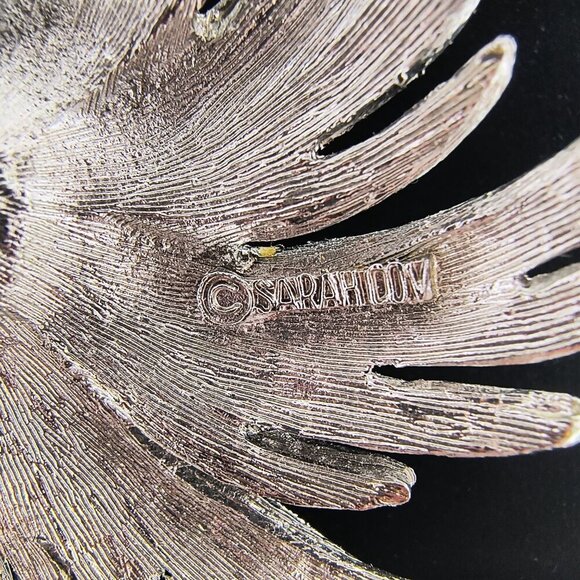 Sarah Coventry Brooch and Clip-on Earrings Set 1950s Silver-tone Faux Pearl Swir - Picture 2 of 6